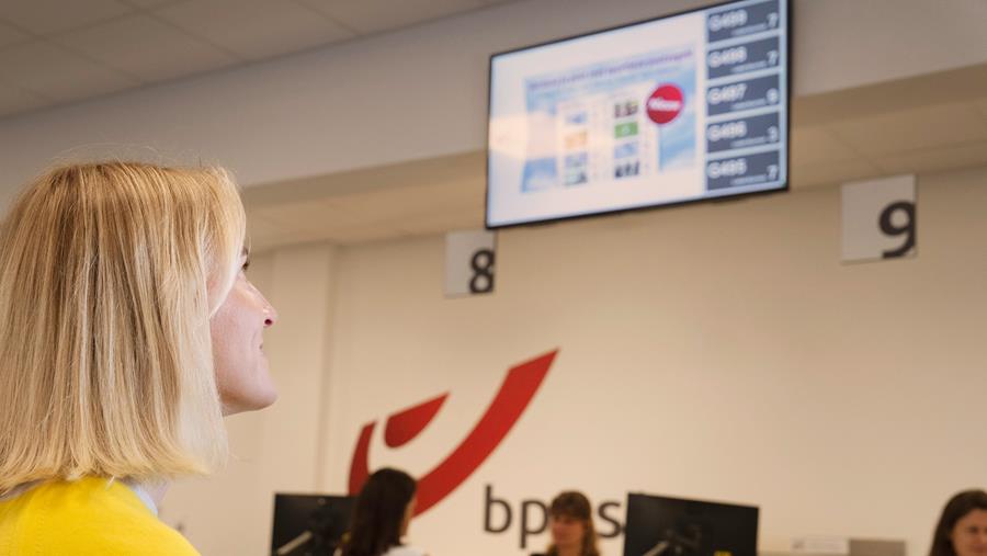 Bpost rolt digital signage-aanbod uit in postkantoren